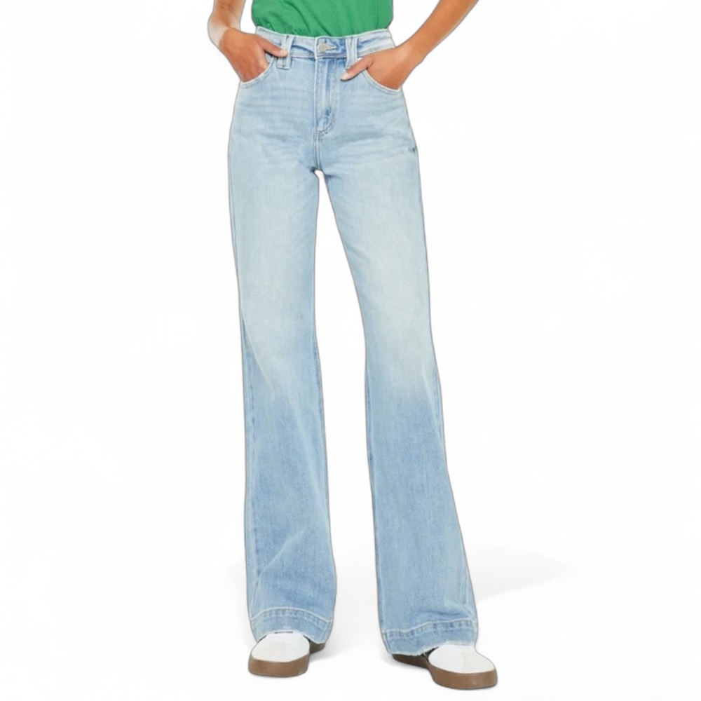 Kancan High Rise Flare Hem Light Washed Jeans Women’s Multi Sizes NWT - Picture 4 of 16
